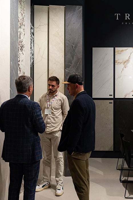 Les surfaces céramiques de Sapienstone arrivent à Interzum 2025