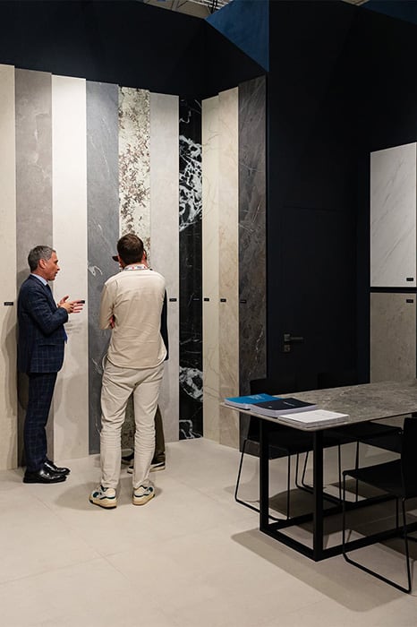 Les surfaces céramiques de Sapienstone arrivent à Interzum 2025