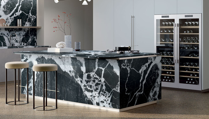 Plan de cuisine effet marbre noir Grand Antique - SapienStone